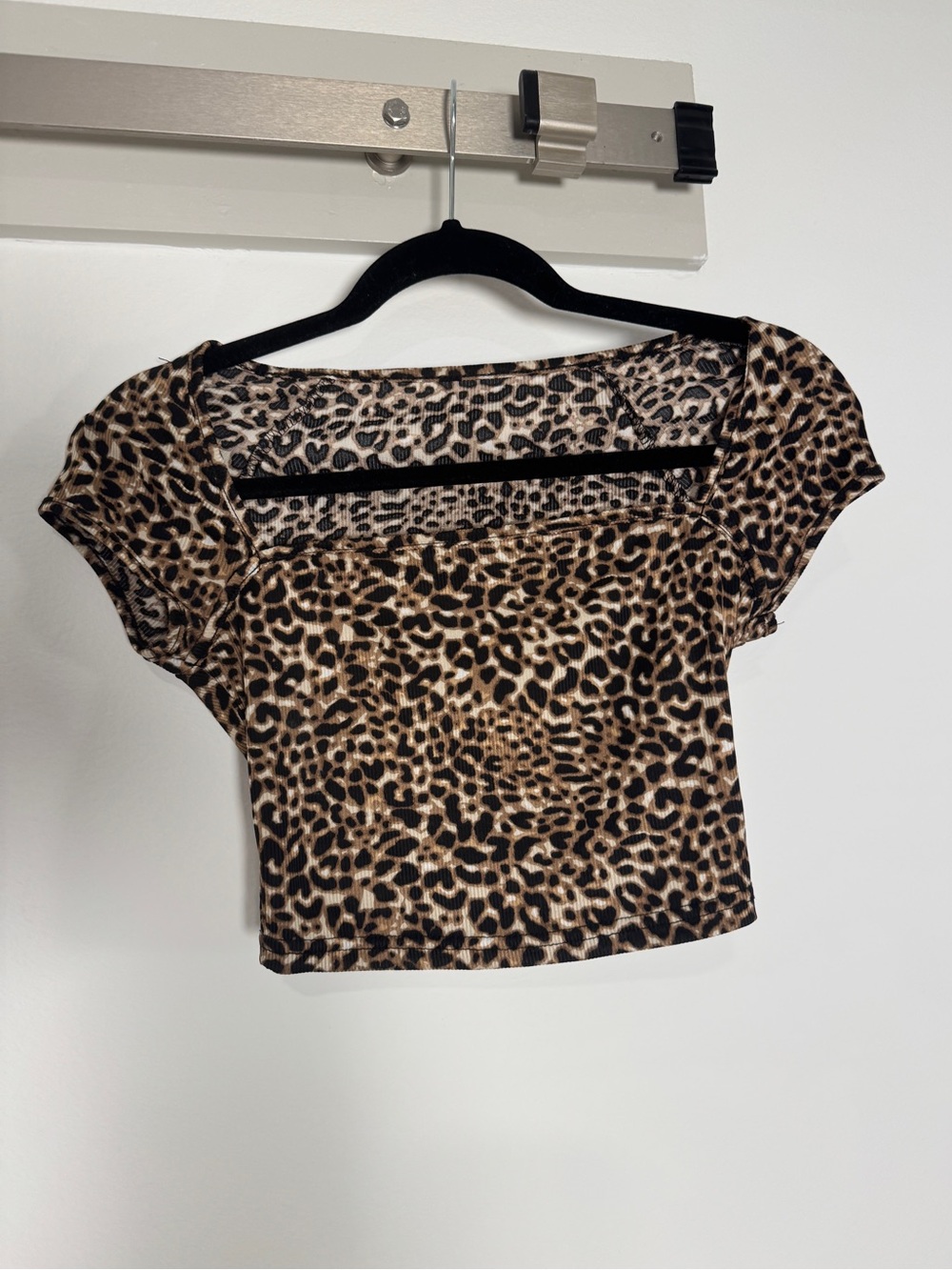 Shein Leopard Print Short Sleeve Crop Top - Brown Black Size XS or 2
